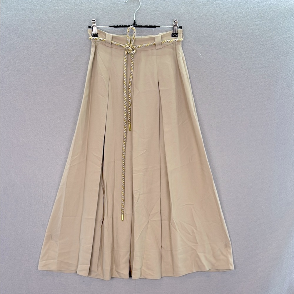 Tara‎ Jarmon women’s Tan/ sand Pleated Midi Skirt A line gold